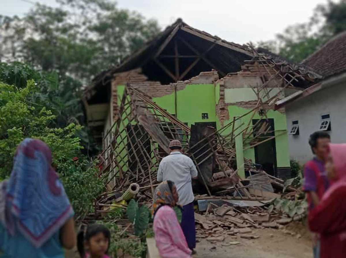 Ινδονησία: Επτά νεκροί από τον σεισμό των 5,9 βαθμών ανοιχτά της Ιάβας