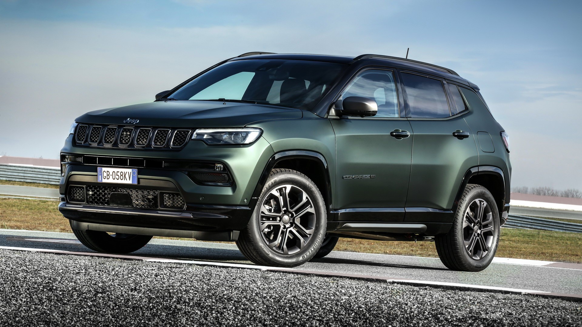 Οι τιμές του ανανεωμένου Jeep Compass για την ελληνική αγορά (pics)