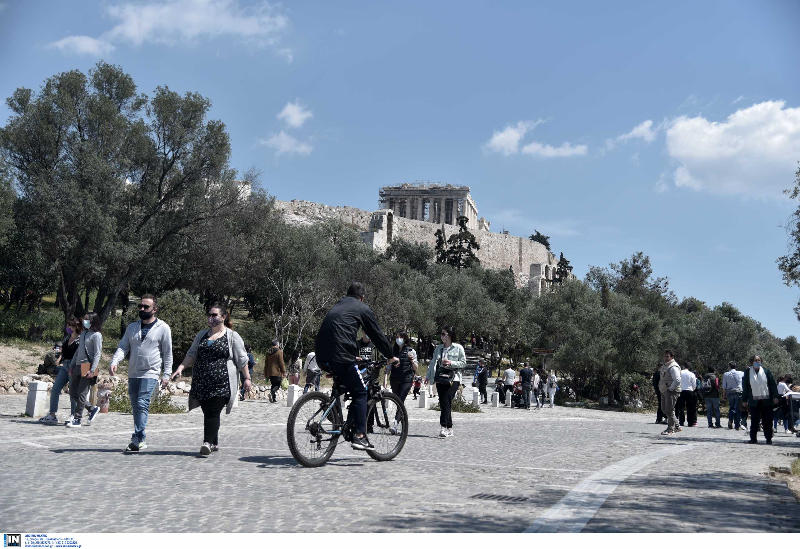 Καιρός αύριο: Ηλιοφάνεια σε όλη τη χώρα με βοριαδάκι