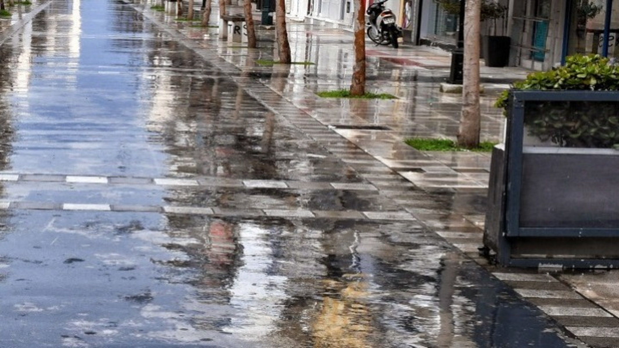 Καιρός σήμερα: Ψυχρή επέλαση με μποφόρ, βροχές και κρύο