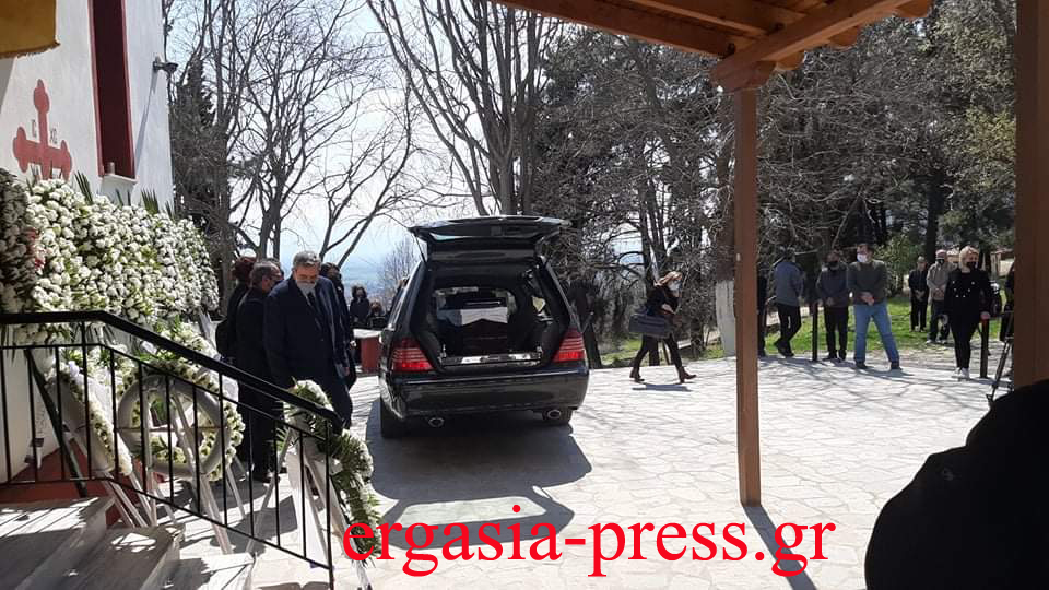 Γιώργος Καραϊβάζ: Ράγισαν καρδιές στην κηδεία του