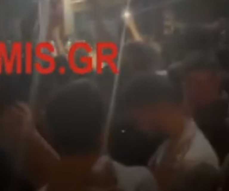 Πάτρα: Ξέφρενο κορονοπάρτι 50 μέτρα από το αστυνομικό τμήμα – «Στο καρναβάλι είχε λιγότερο κόσμο» (video)