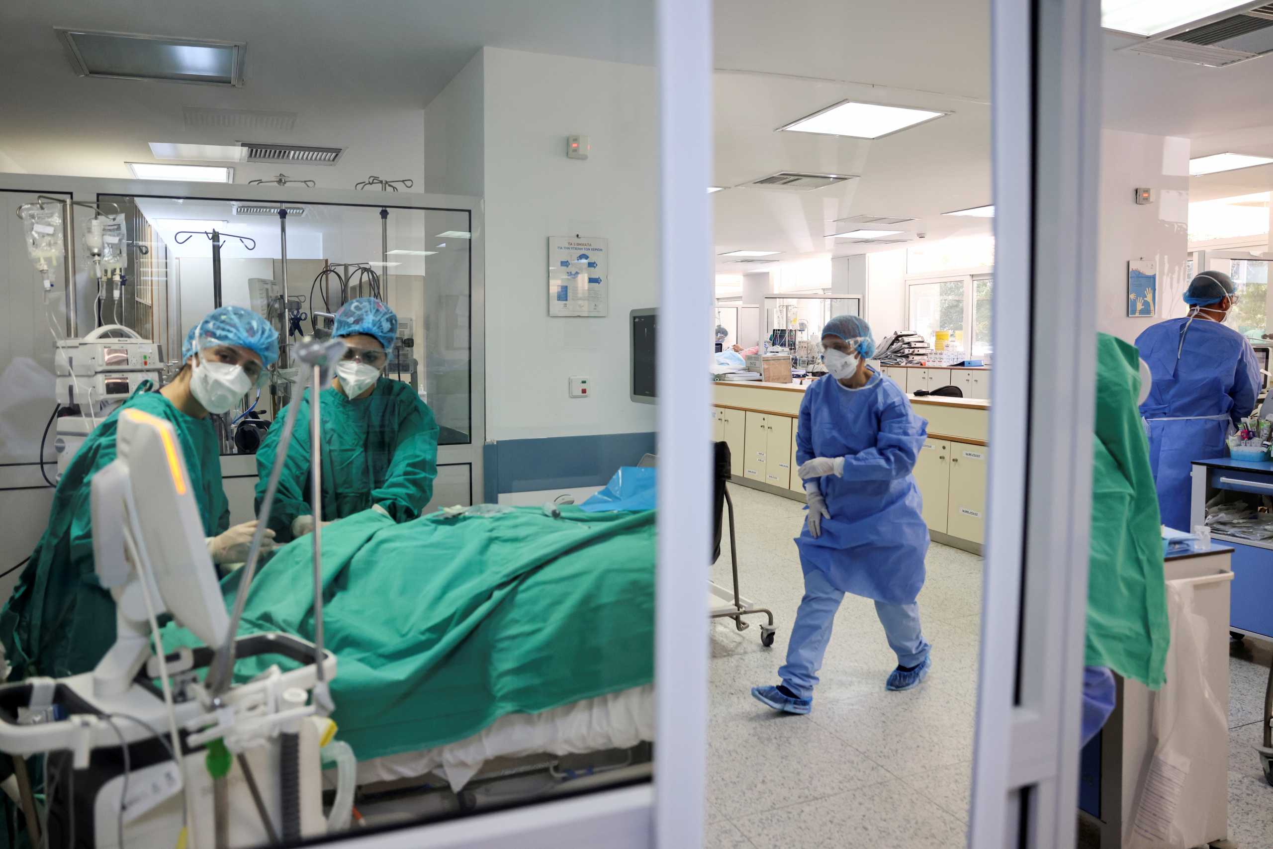 Κορονοϊός: «Η μετάλλαξη Όμικρον 2 στέλνει αρκετό κόσμο στο νοσοκομείο»