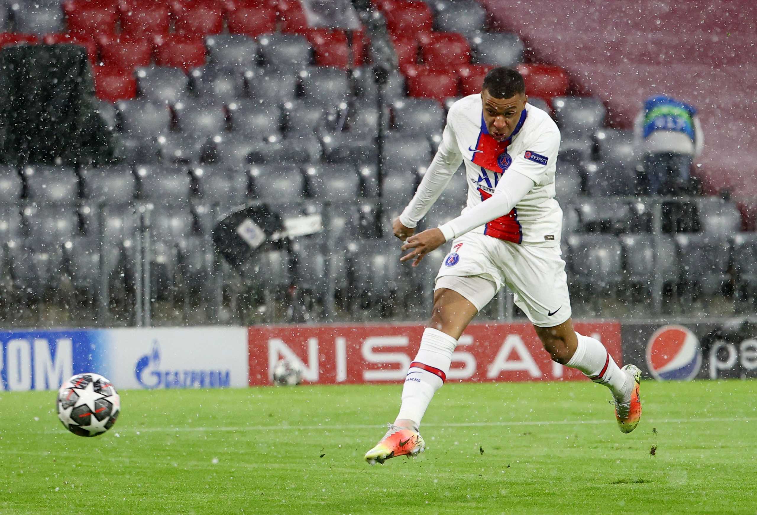 Soccer Football - Champions League - Quarter Final First Leg - Bayern Munich v Paris St Germain - Allianz Arena, Munich, Germany - April 7, 2021 Paris St Germain's Kylian Mbappe scores their first goal REUTERS