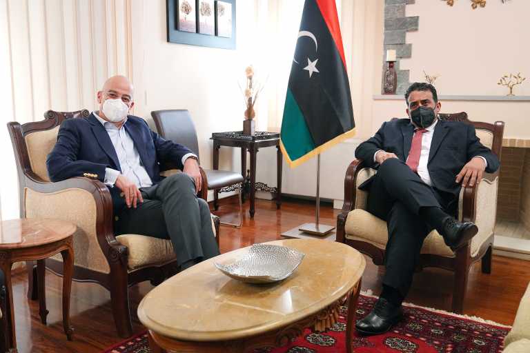 Συνάντηση Δένδια με τον πρόεδρο της Λιβύης