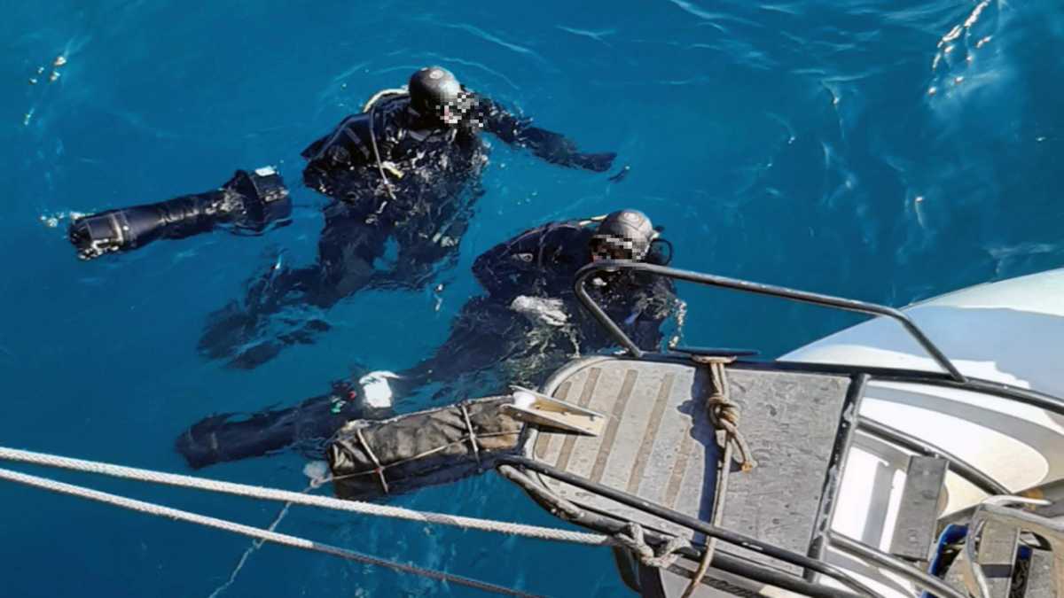 Κόρινθος: Εντυπωσιακά υποβρύχια πλάνα από τον εντοπισμό του πλοίου με τα 46 κιλά κοκαΐνης