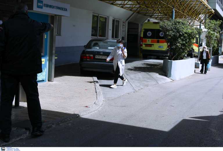 Κορονοϊός: 10 νεκροί και 771 νέα κρούσματα - Μειώνονται σταθερά οι διασωληνωμένοι