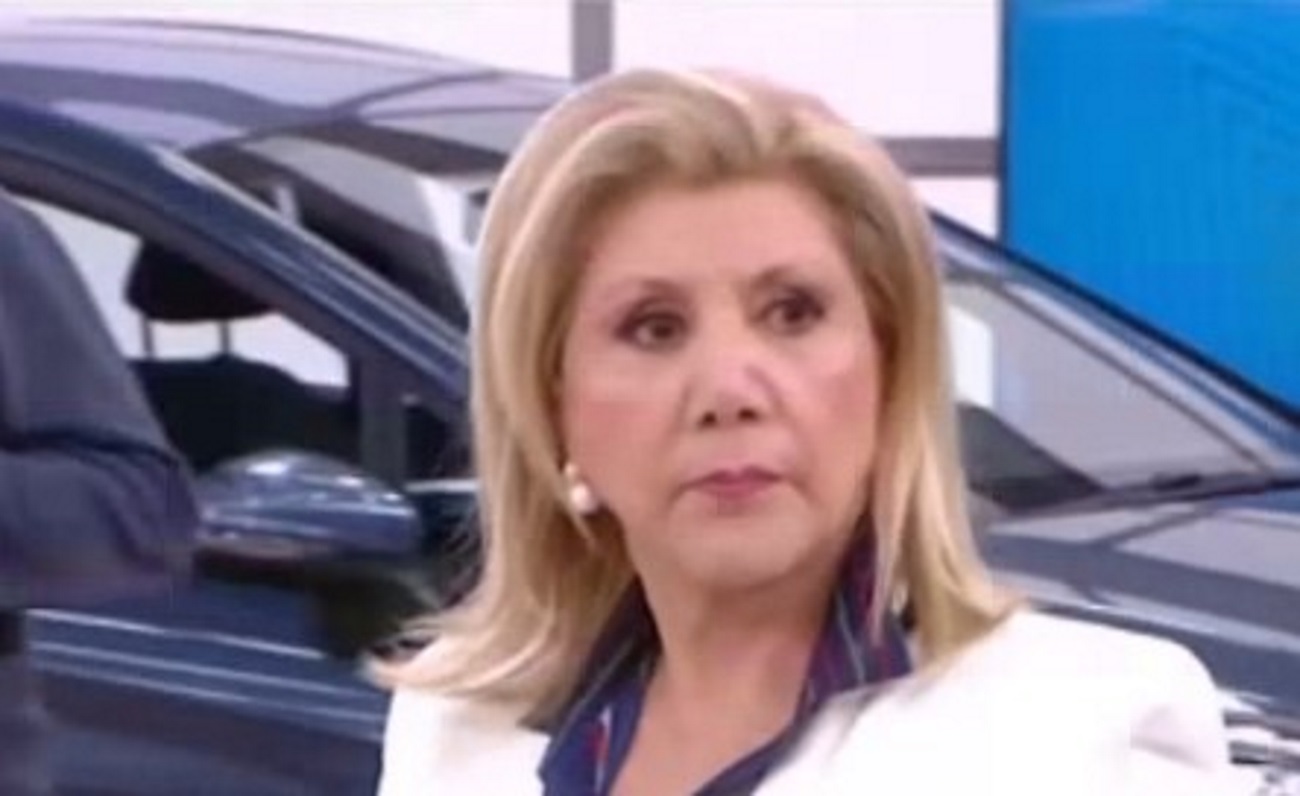 Η Λίτσα Πατέρα προκάλεσε ταραχή με την ανακοίνωσή της για την Μεγάλη Τρίτη