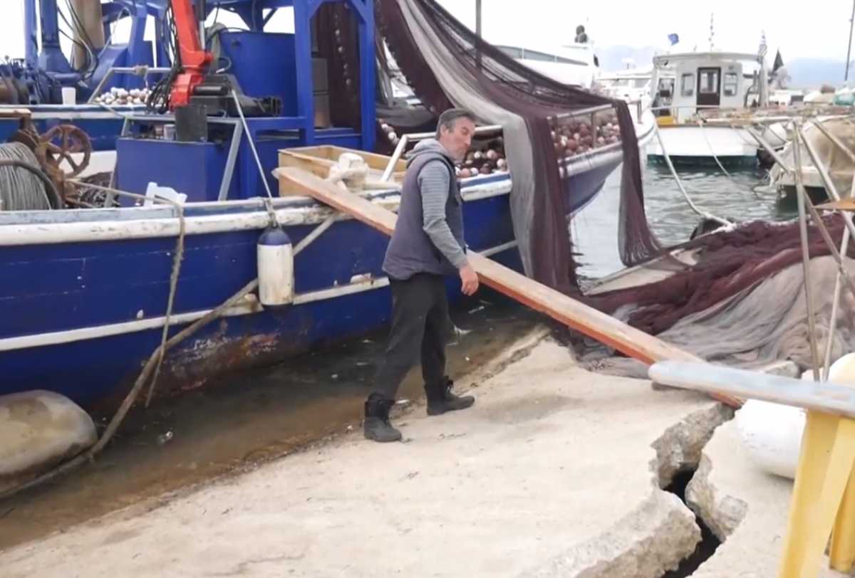 Αχαΐα: Σε απόγνωση οι ψαράδες στις Αλυκές – Τεράστια ρωγμή στον προβλήτα