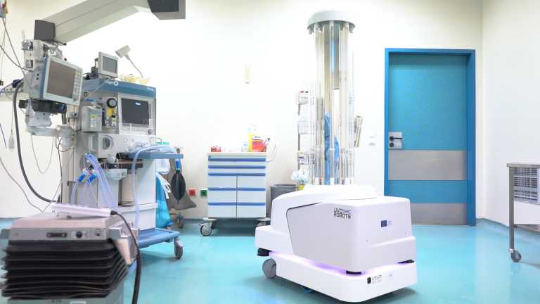 Θεσσαλονίκη: Τάλως, το ρομπότ που «εξολοθρεύει» τον κορονοϊό στο νοσοκομείο «Παπαγεωργίου»