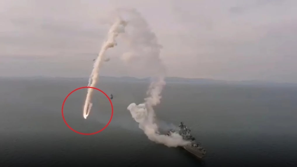 Παραλίγο τραγωδία σε ρωσική φρεγάτα από ανεξέλεγκτο πύραυλο που εκτόξευσε! (video)