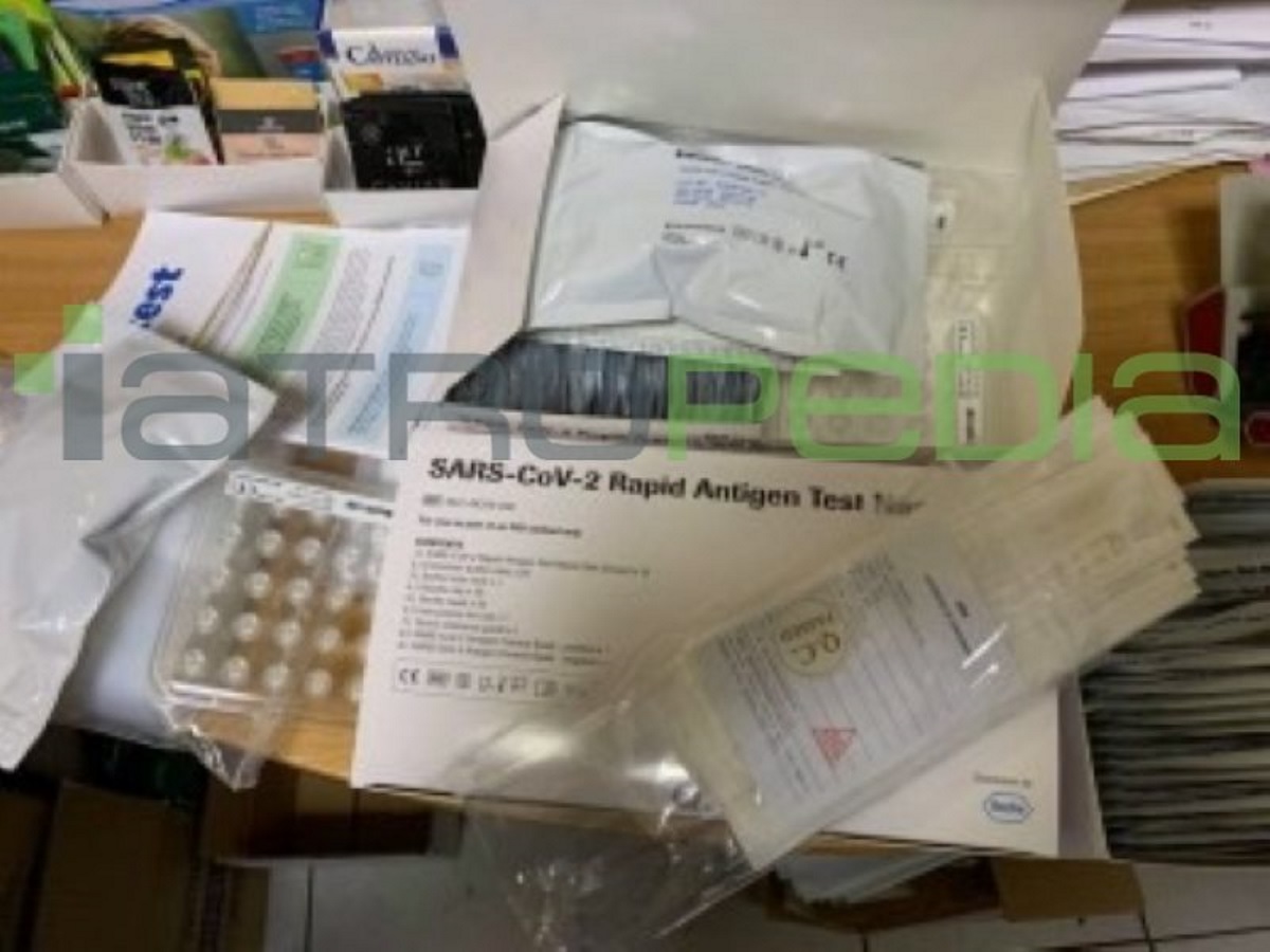 Γεωργιάδης για self test κορονοϊού: Οι φαρμακοποιοί ήξεραν για τις συσκευασίες των 25 τεμαχίων (vid)