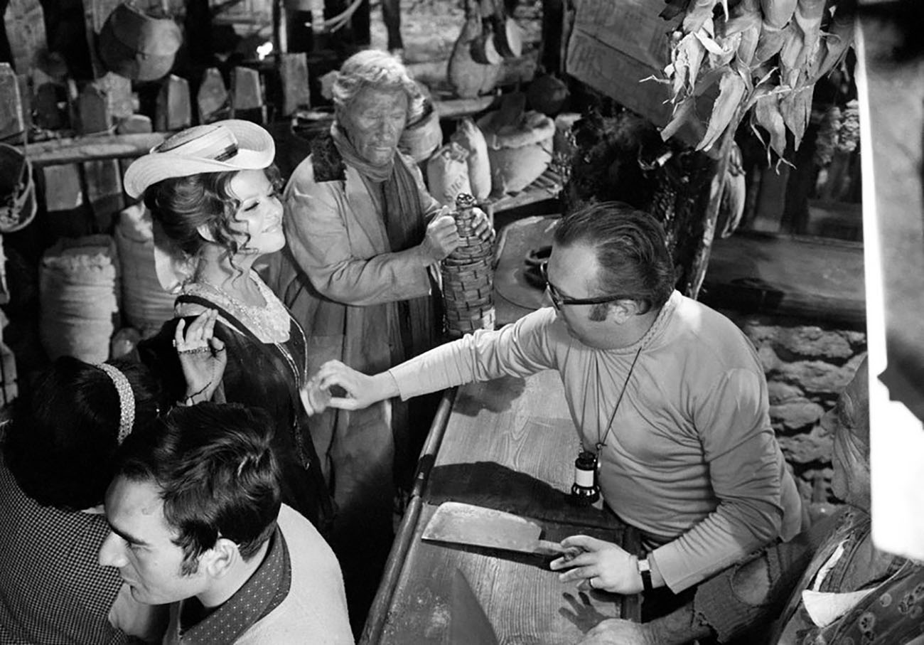 epa02686055 A handout picture provided by the Cinecitta Press Office on 13 April 2011 shows Italian actress Claudia Cardinale (L) and Italian director Sergio Leone (R) on the set of the movie 'Once Upon a Time in the West' in 1968. On the occasion of its 74th birthday, the studios Cinecitta opens its doors to the public  for the first time during an exhibition 'Cinecitta Si Mostra' (Cinecitta The Show) which will run from 29 April to 30 November 2011.  EPA