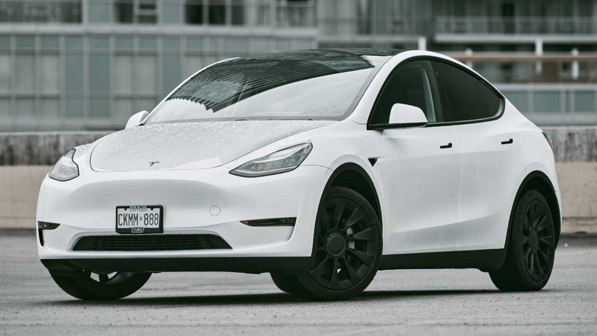 H Tesla λέει ότι το Model Y θα είναι το επόμενο παγκόσμιο best seller