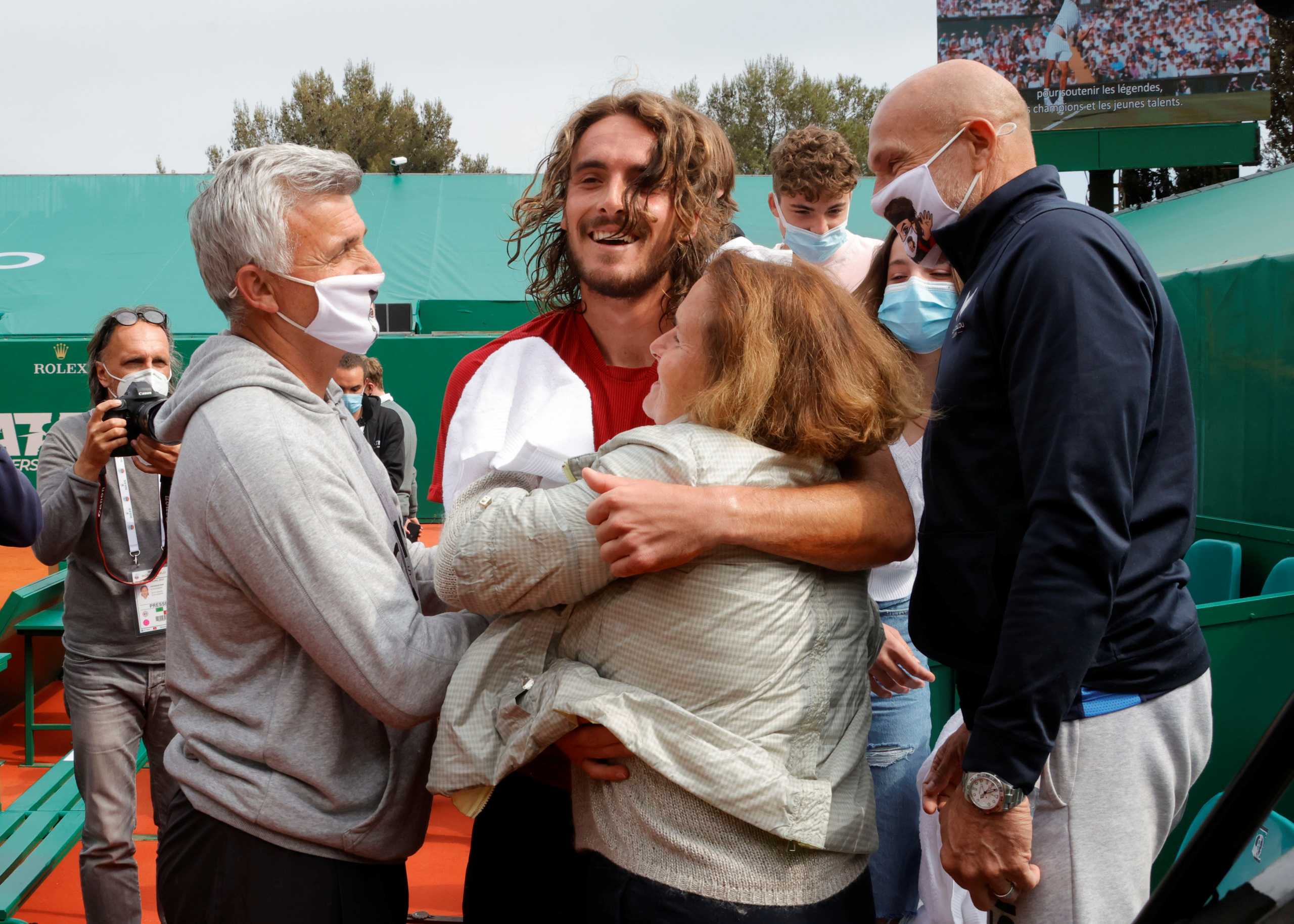 Tennis - ATP Masters 1000 - Monte Carlo Masters - Monte-Carlo Country Club, Roquebrune-Cap-Martin, France - April 18, 2021 Greece's Stefanos Tsitsipas celebrates winning the final match against Russia's Andrey Rublev REUTERS