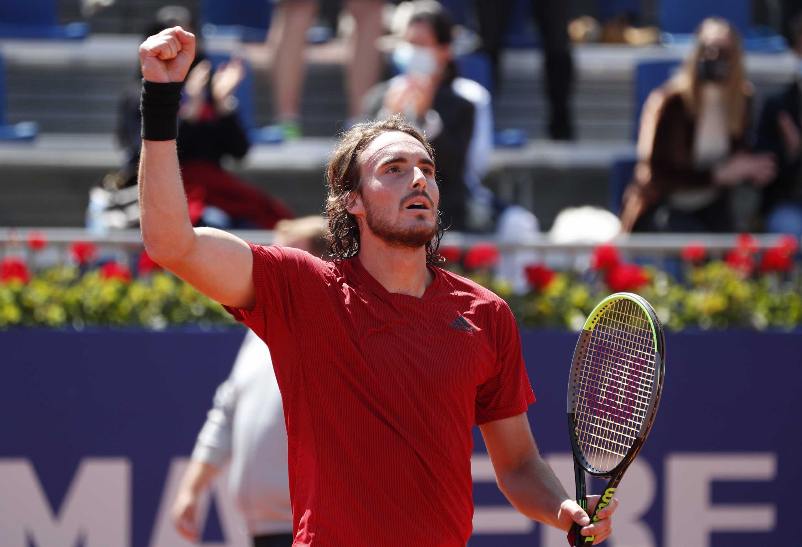 Tennis - ATP 500 - Barcelona Open - Real Club de Tennis Barcelona, Barcelona, Spain - April 24, 2021 Greece's Stefanos Tsitsipas celebrates winning his semi final match against Italy's Jannik Sinner REUTERS