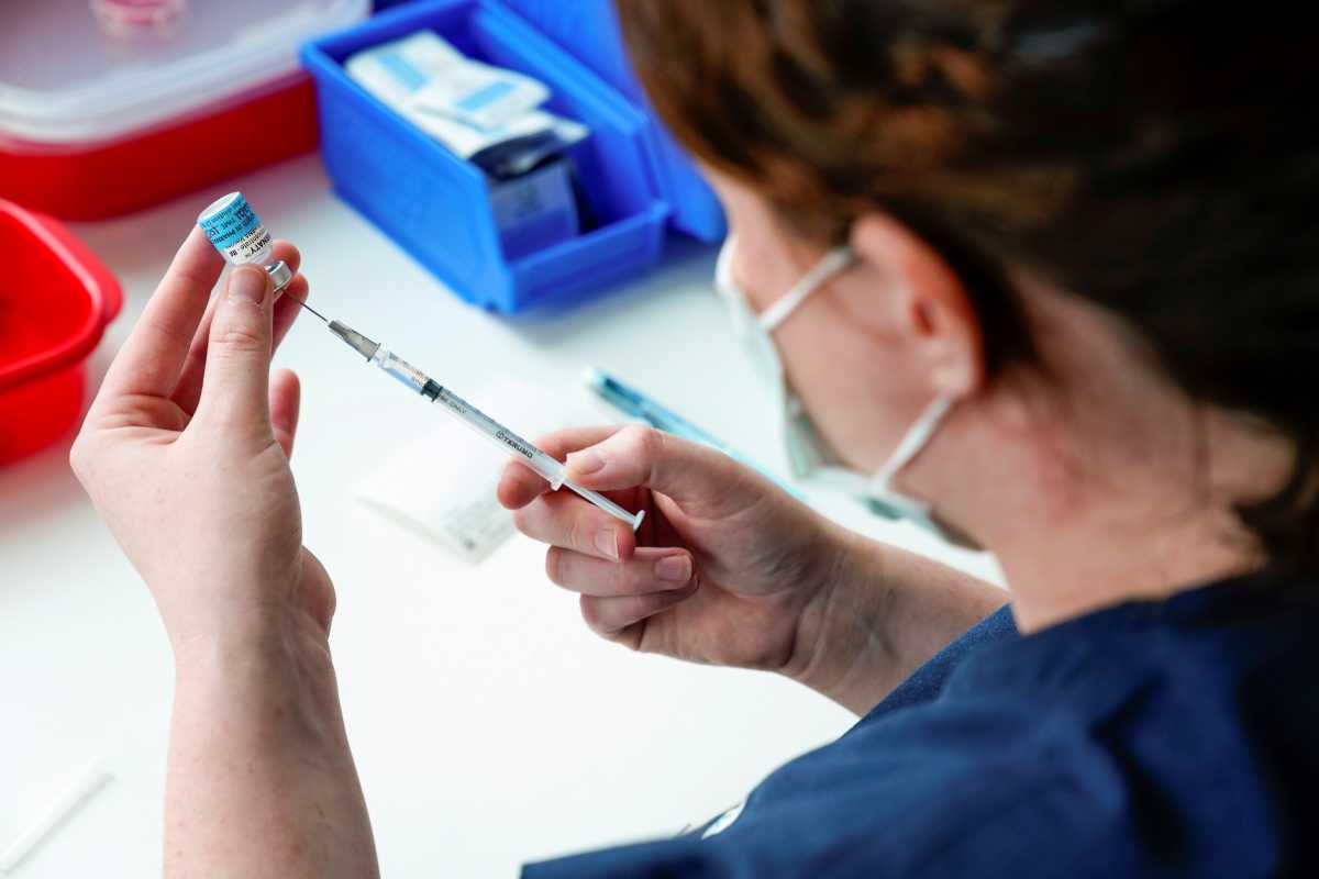 Συναγερμός στην Αυστραλία: Στο μικροσκόπιο δύο θάνατοι από θρόμβωση μετά τον εμβολιασμό κατά του κορονοϊού