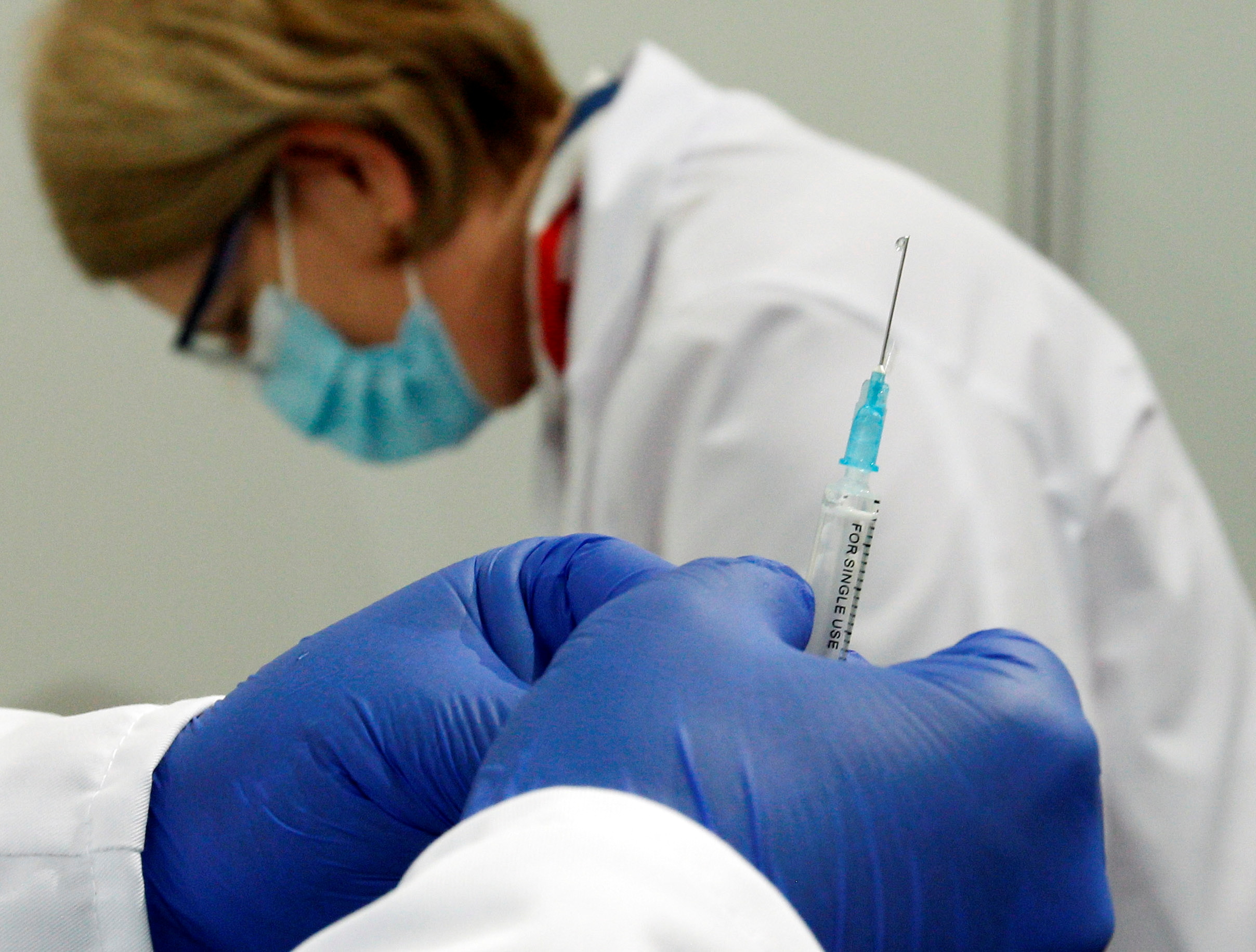 Εμβόλια κορονοϊού – Έρευνα: AstraZeneca και Pfizer παρουσιάζουν 87% αποτελεσματικότητα μετά την 1η δόση