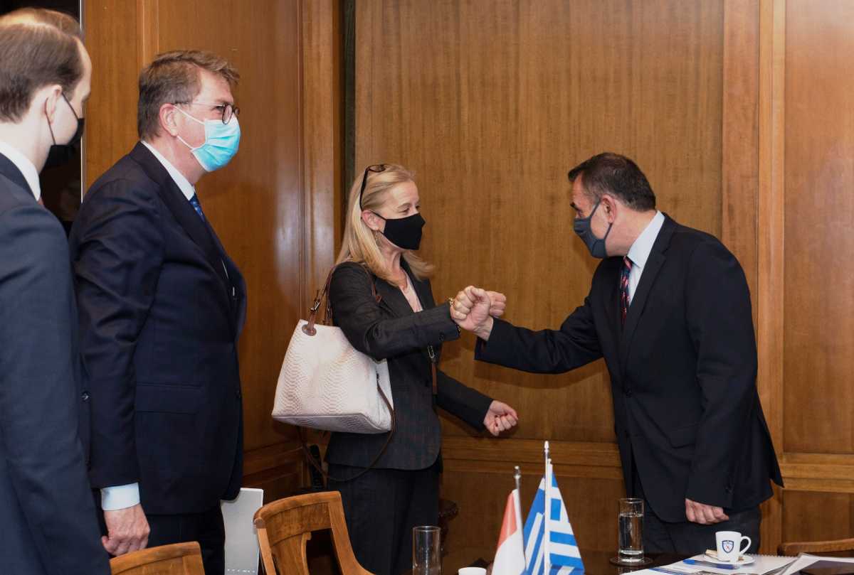 Φρεγάτες: Οι Ολλανδοί παρουσίασαν στον Υπουργό Εθνικής Άμυνας την προσφορά τους
