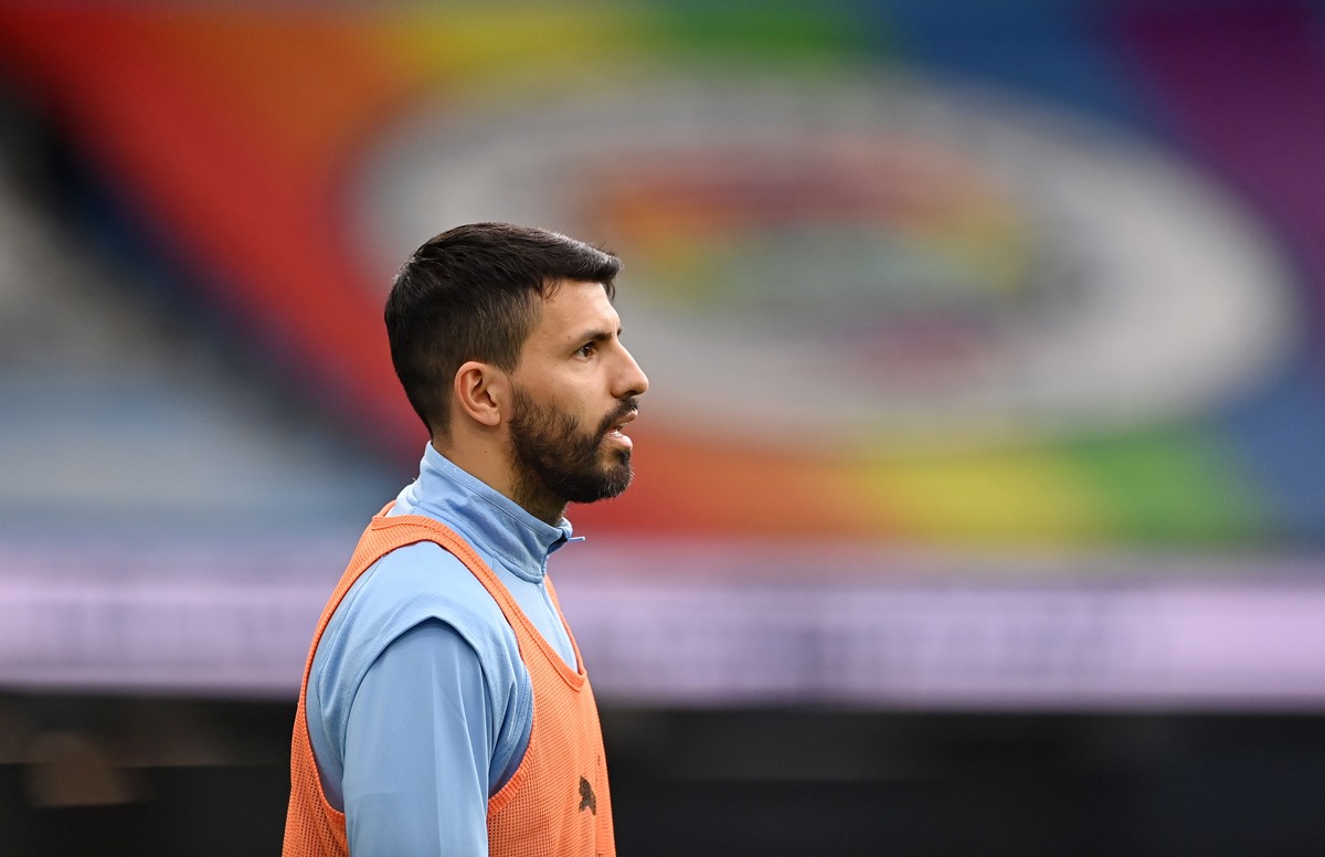 Soccer Football - Premier League - Manchester City v Chelsea - Etihad Stadium, Manchester, Britain - May 8, 2021 Manchester City's Sergio Aguero during the warm up before the match Pool via REUTERS