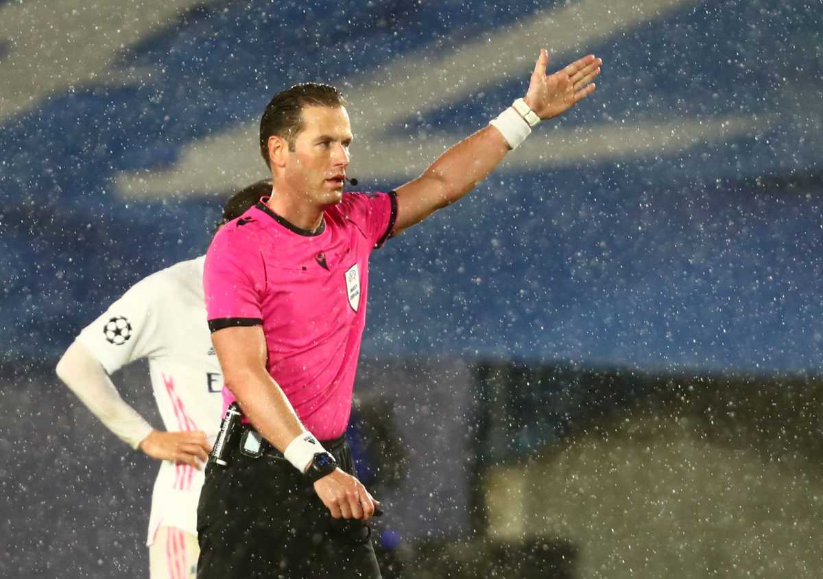 Soccer Football - Champions League - Semi Final First Leg - Real Madrid v Chelsea - Estadio Alfredo Di Stefano, Madrid, Spain - April 27, 2021 Referee Danny Makkelie REUTERS