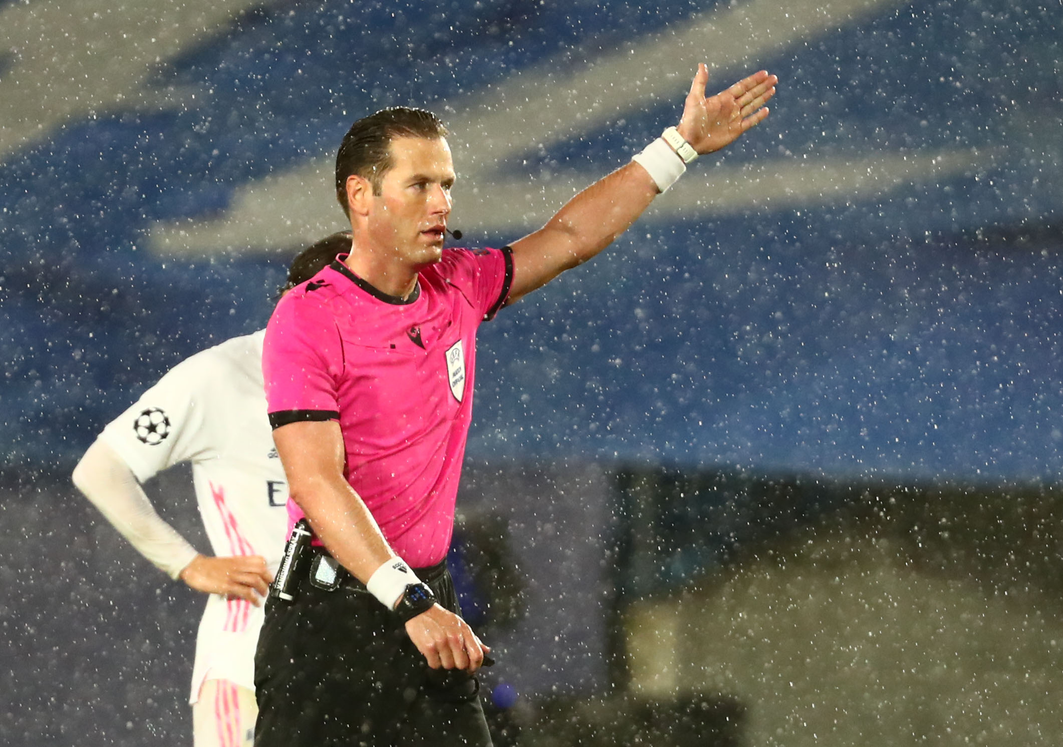 Soccer Football - Champions League - Semi Final First Leg - Real Madrid v Chelsea - Estadio Alfredo Di Stefano, Madrid, Spain - April 27, 2021 Referee Danny Makkelie REUTERS