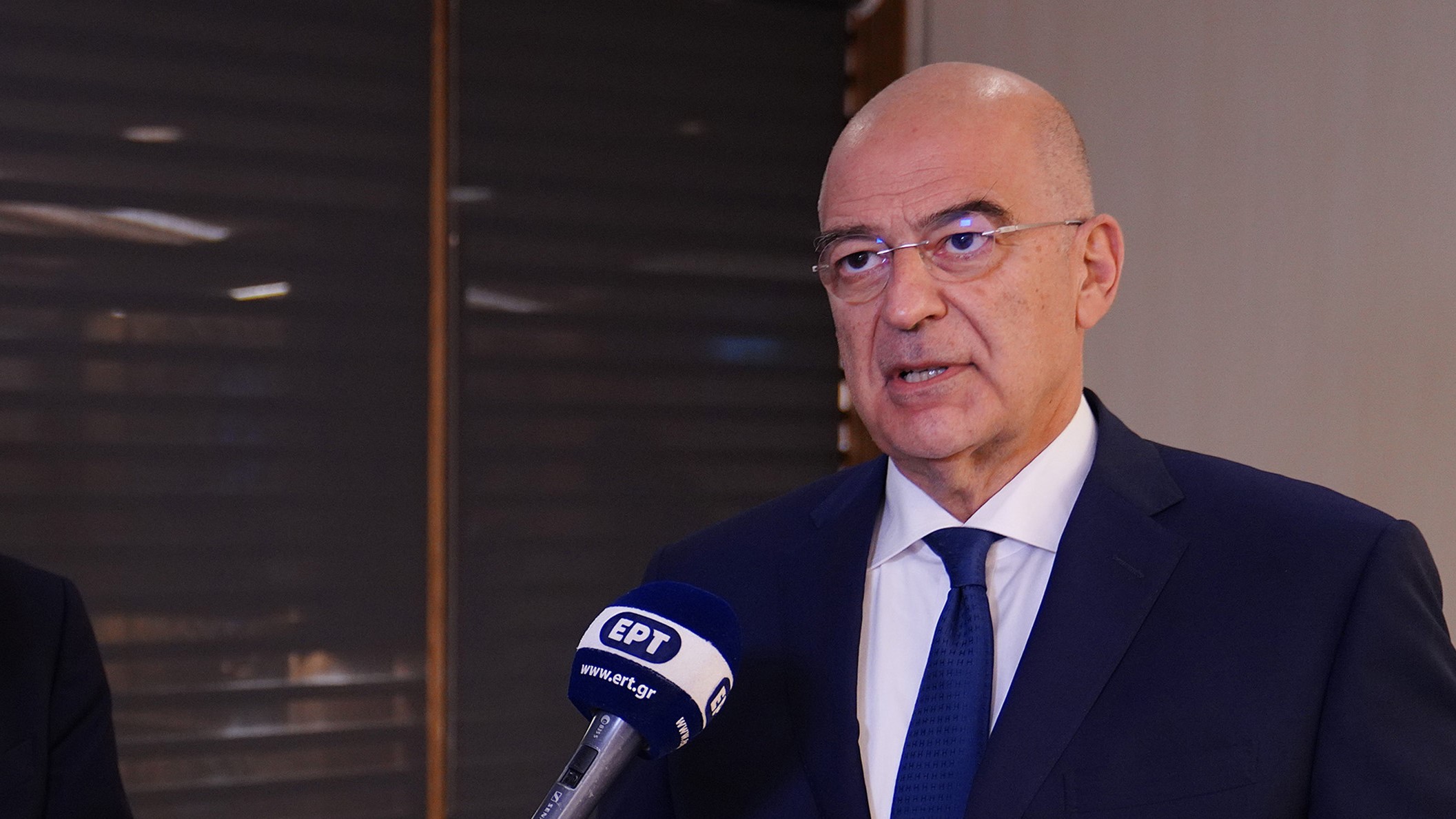 Δένδιας: Άμεση κατάπαυση πυρός και προστασία της ανθρώπινης ζωής – Μόνη λύση τα δύο κράτη στα σύνορα του 1967