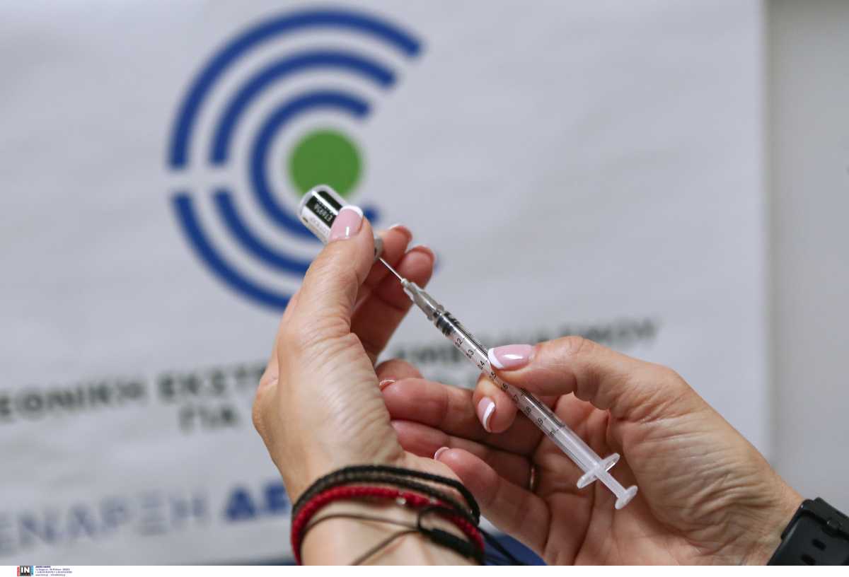 Κορονοϊός: «Το 4ο κύμα θα χτυπήσει αποκλειστικά τους ανεμβολίαστους»