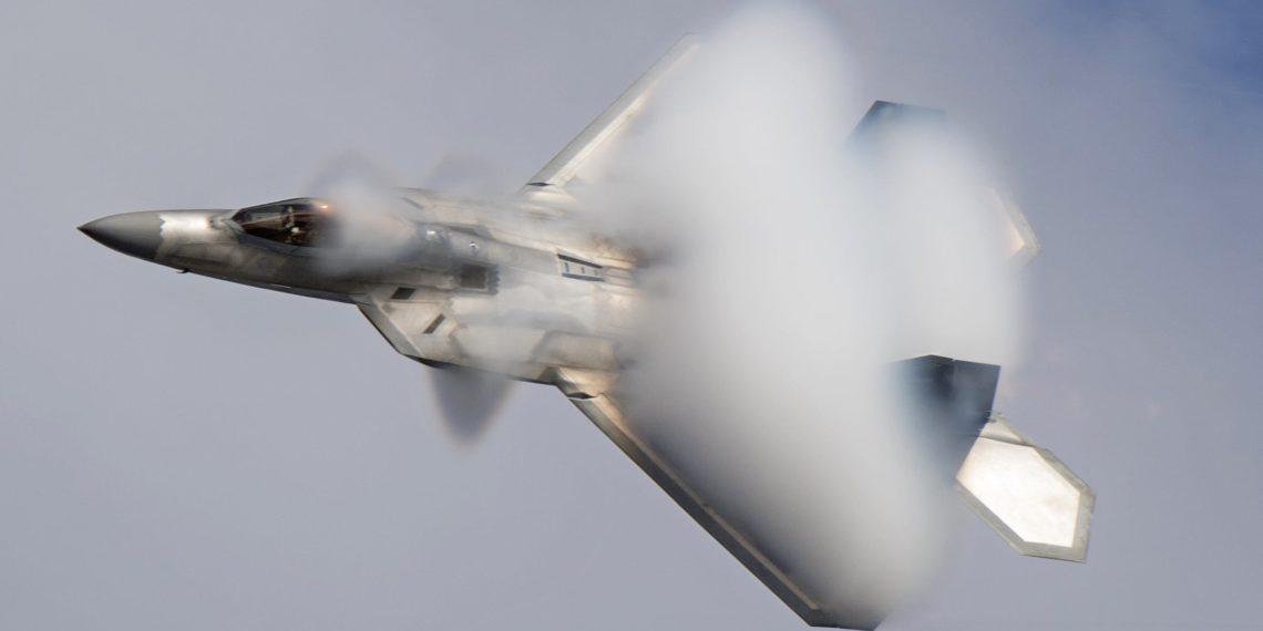 F-22: Έρχεται το τέλος της εποχής τους