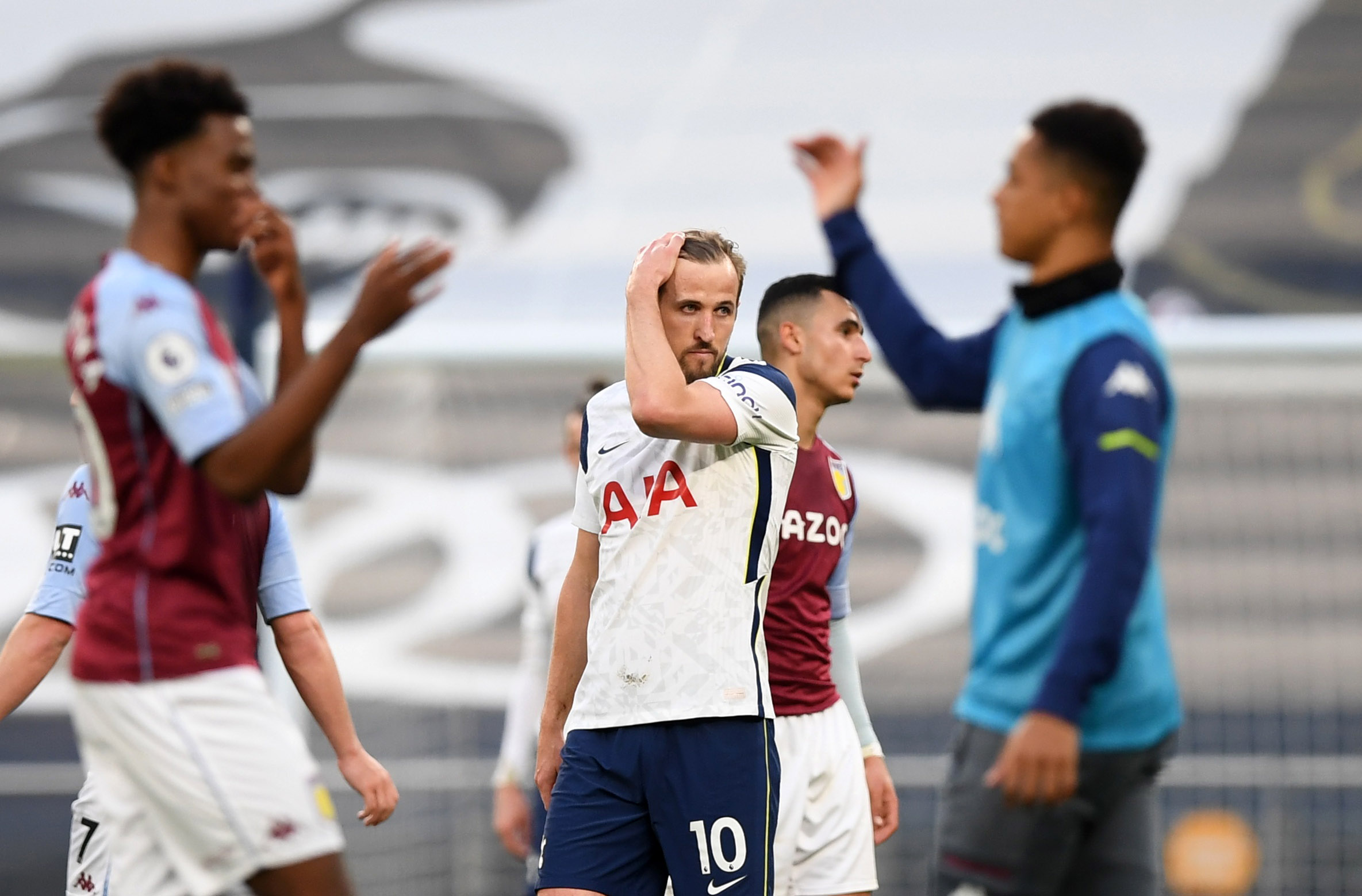 Soccer Football - Premier League - Tottenham Hotspur v Aston Villa - Tottenham Hotspur Stadium, London, Britain - May 19, 2021 Tottenham Hotspur's Harry Kane looks dejected after the match Pool via REUTERS