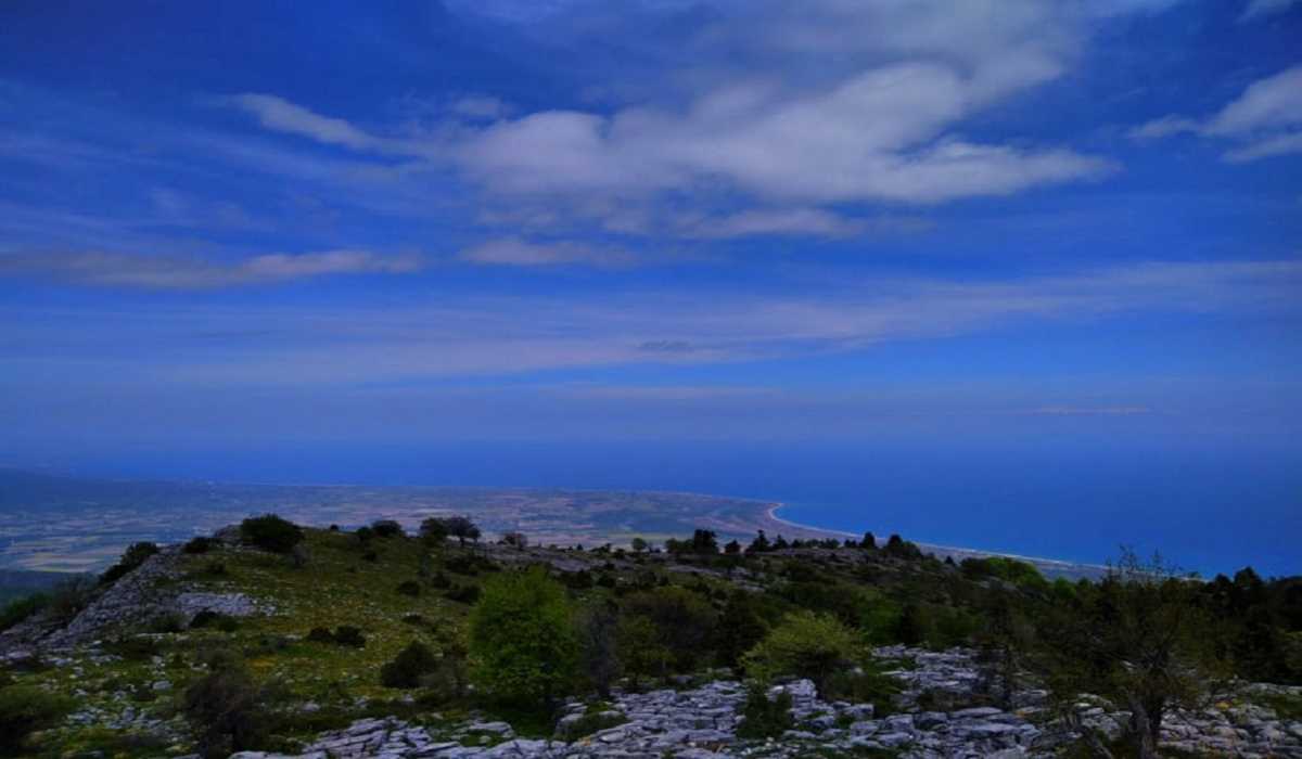 Λάρισα: Τα «κόκκινα» ιαματικά νερά που αναβλύζουν στη σκιά του Κισσάβου