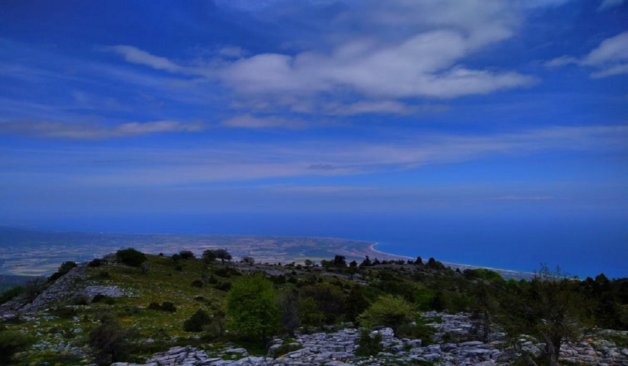 Λάρισα: Τα «κόκκινα» ιαματικά νερά που αναβλύζουν στη σκιά του Κισσάβου