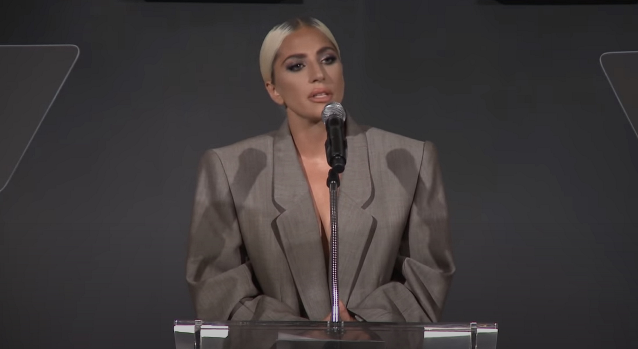 Συγκλονιστική εξομολόγηση της Lady Gaga: «Με βίασε μουσικός παραγωγός στα 19 μου - Είχα τάσεις αυτοκτονίας» (pics, vid) 2 LadyGaga YouTube 21 05 2021