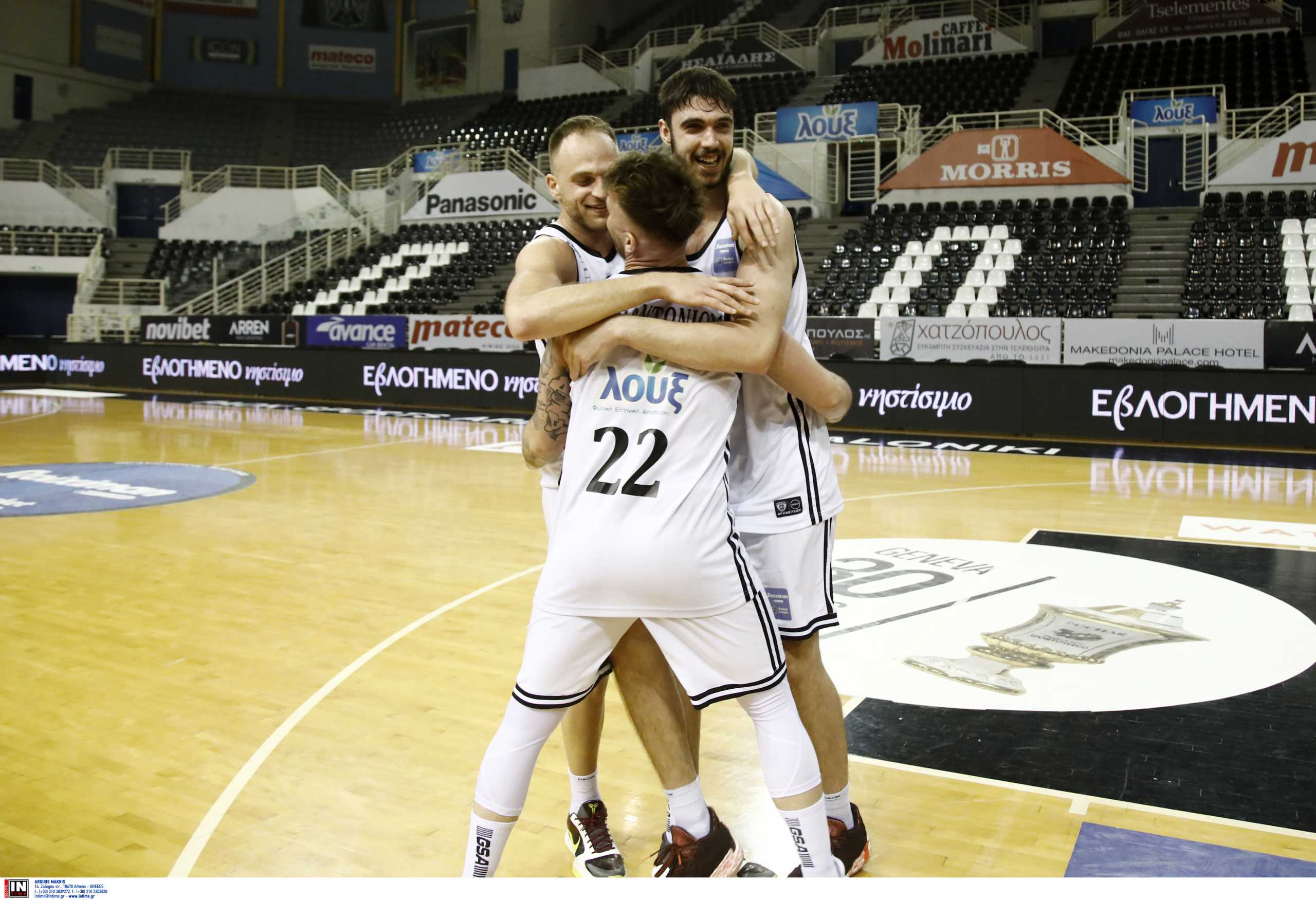 Basket League: Πολύ σκληρός για να πεθάνει ο ΠΑΟΚ, νίκησε την ΑΕΚ και η σειρά θα κριθεί στο ΟΑΚΑ