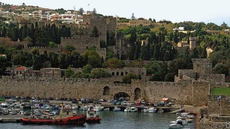 Δωδεκάνησα: Πενταπλασιάστηκαν οι τουρίστες από τη Βόρεια Ελλάδα – Τι δείχνουν τα νέα στοιχεία