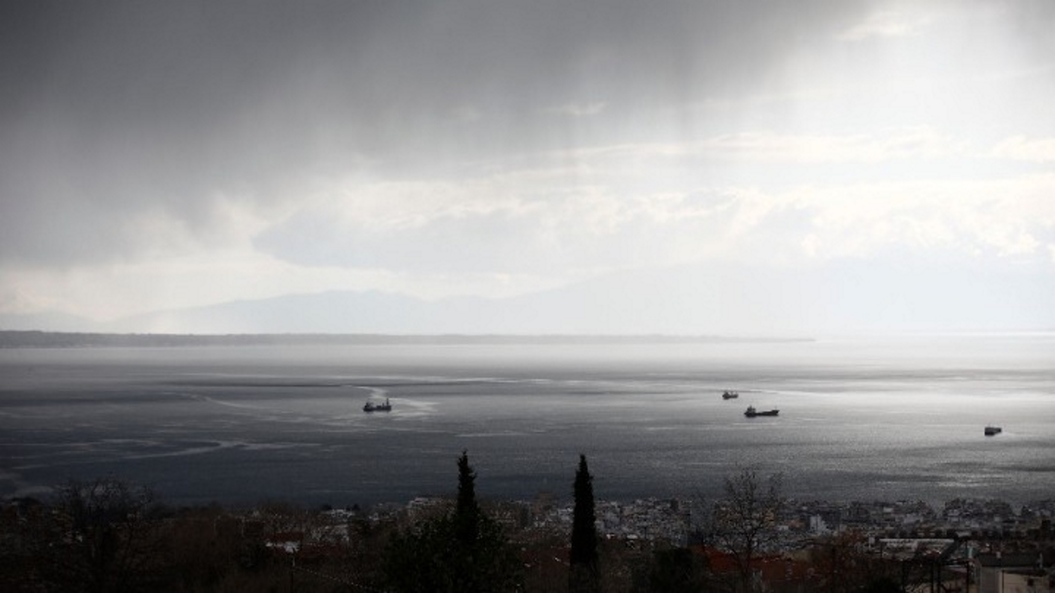 Καιρός σήμερα: Έρχεται κακοκαιρία με βροχές, μπόρες και χαλάζι