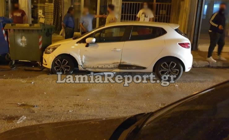 Λαμία: Τροχαίο με τετραπλή σύγκρουση αυτοκινήτων – Το ένα λάθος έφερε το άλλο σε λίγα δευτερόλεπτα (pics)