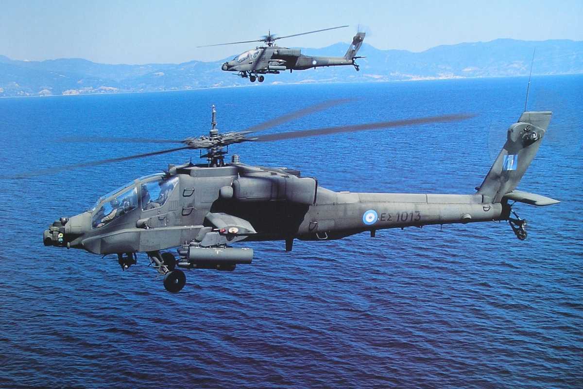 «Έκλεισε» η συμφωνία με Ισραήλ για τα ελικόπτερα Apache και S-70