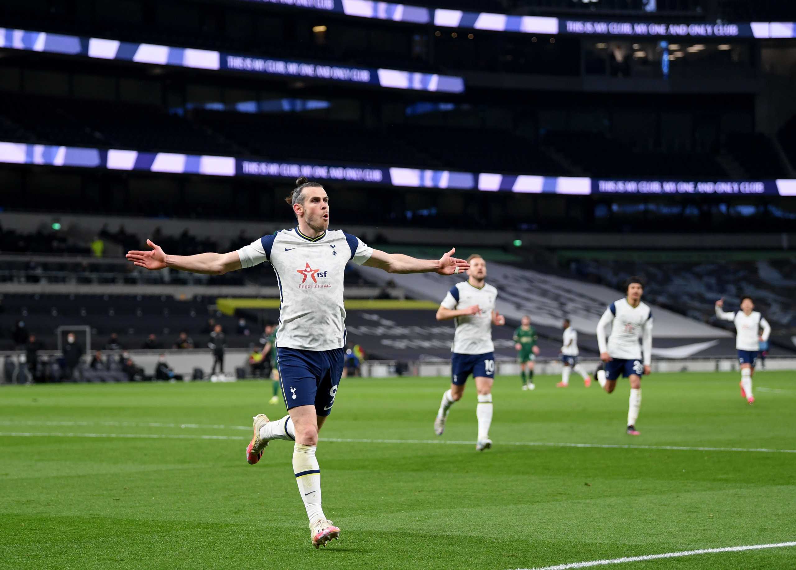 Soccer Football - Premier League - Tottenham Hotspur v Sheffield United - Tottenham Hotspur Stadium, London, Britain - May 2, 2021 Tottenham Hotspur's Gareth Bale celebrates scoring their second goal Pool via REUTERS