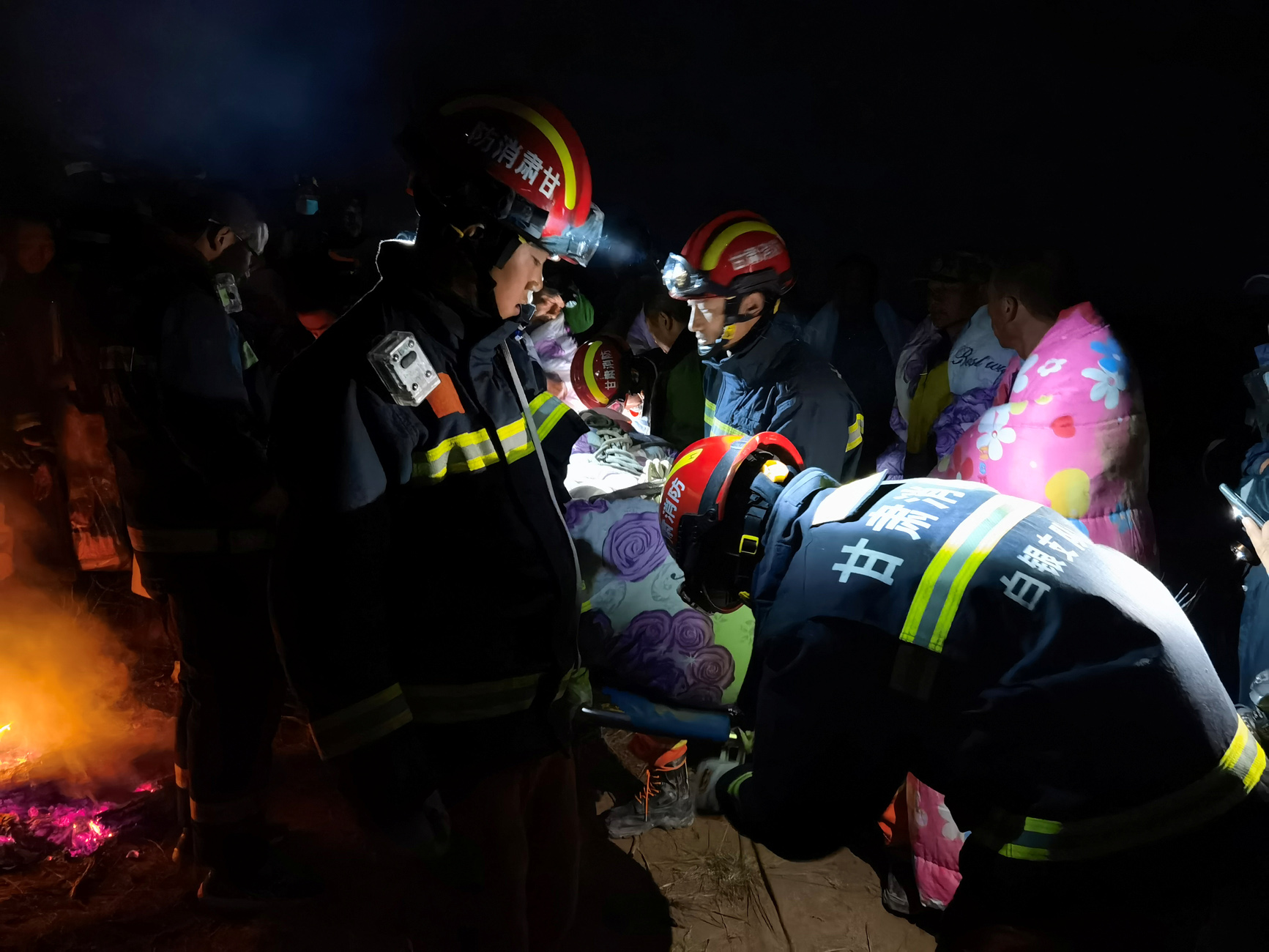 Rescue workers work at the site where extreme cold weather killed participants of an 100-km ultramarathon race in Baiyin, Gansu province, China May 22, 2021. Picture taken May 22, 2021. cnsphoto via REUTERS   ATTENTION EDITORS - THIS IMAGE WAS PROVIDED BY A THIRD PARTY. CHINA OUT.