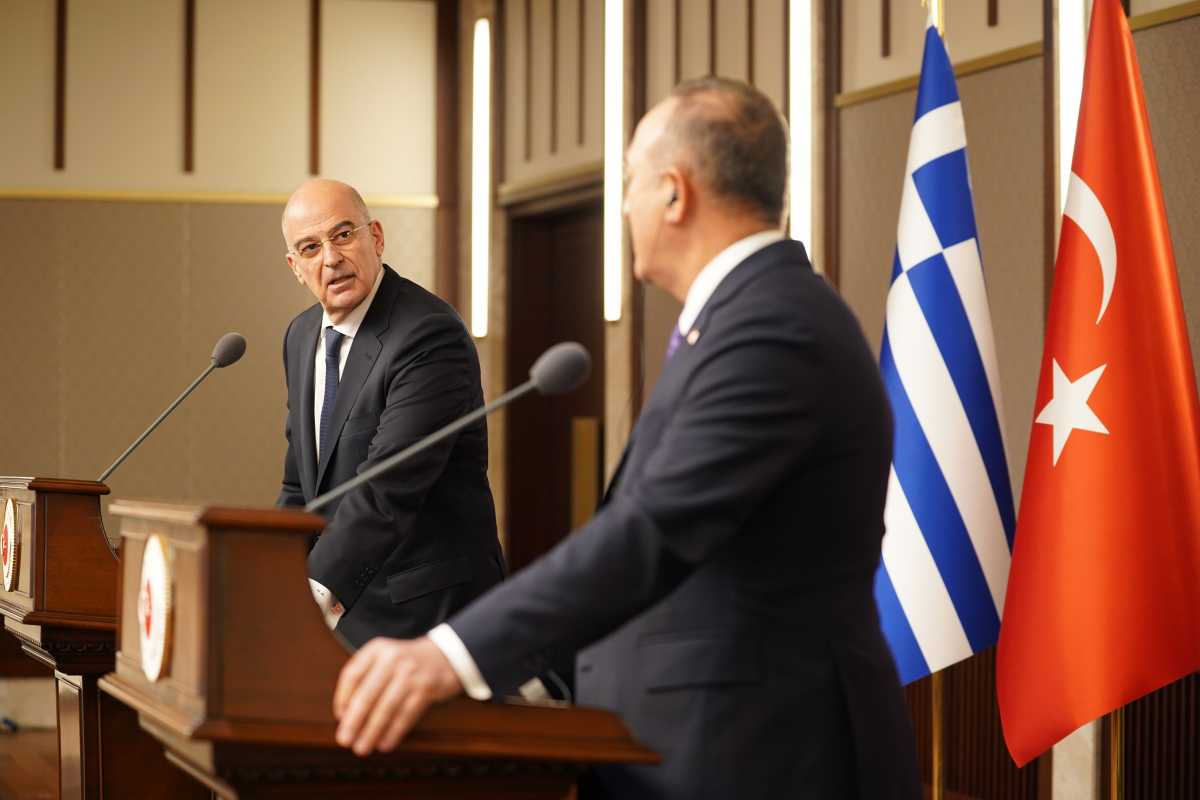 Τρεις ώρες τα έλεγαν στην Καβάλα οι υφυπουργοί εξωτερικών Ελλάδας και Τουρκίας ενόψει της επίσκεψης Τσαβούσογλου