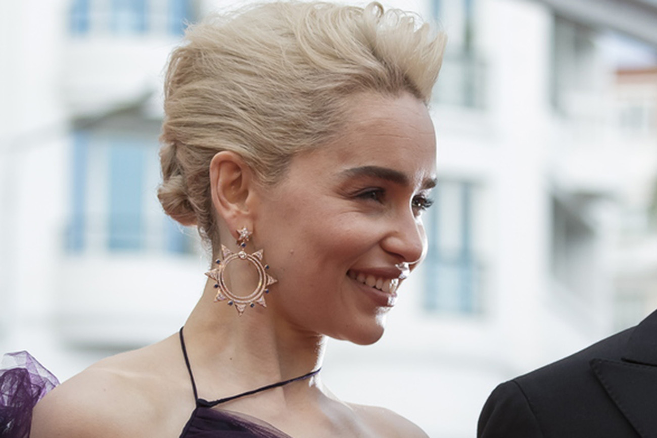 epa06739970 Emilia Clark and Ron Howard arrive for the screening of 'Solo: A Star Wars Story' during the 71st annual Cannes Film Festival, in Cannes, France, 15 May 2018. The movie is presented in the Official Competition of the festival which runs from 08 to 19 May.  EPA