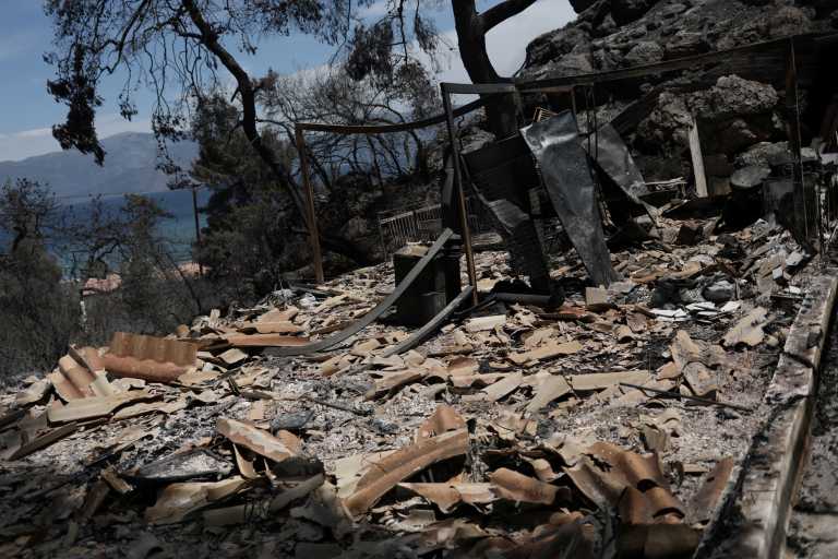 Φωτιά σε Κορινθία και Δυτική Αττική: Τα μέτρα στήριξης στους πυρόπληκτους - Αναδασωτέες όλες οι εκτάσεις