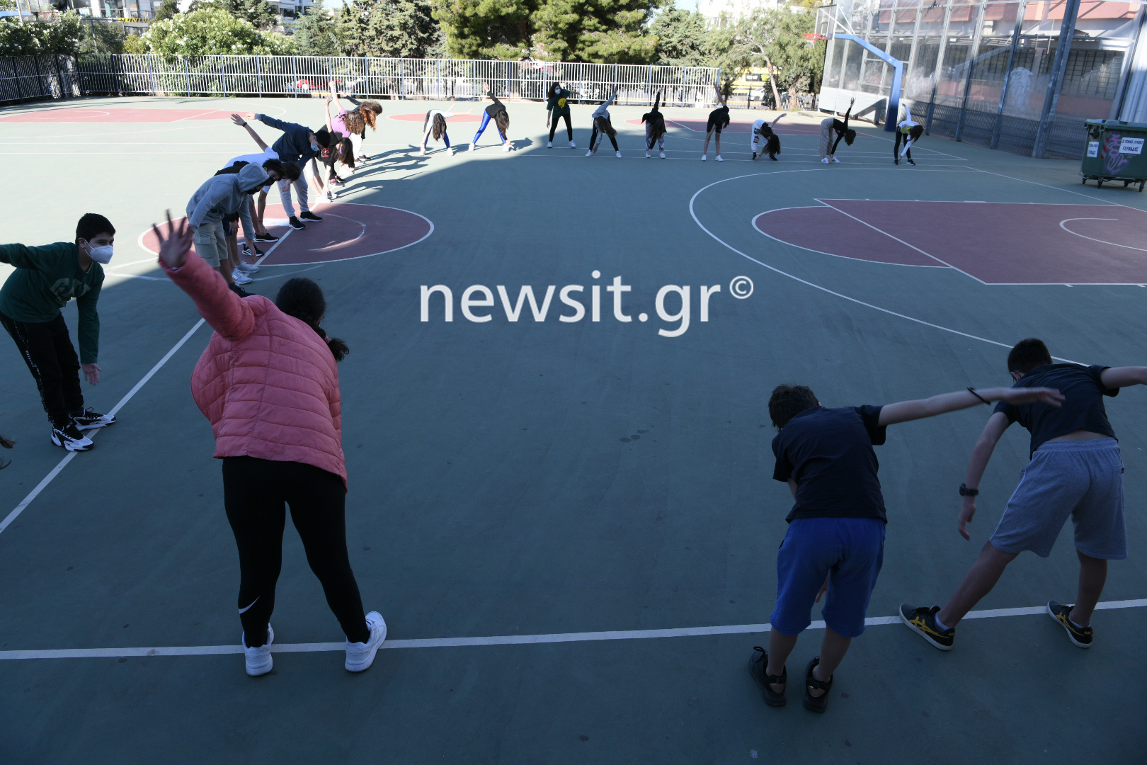 Πρώτο κουδούνι Vol3: Ανοιχτά σχολεία ξανά, με μάσκες και self test