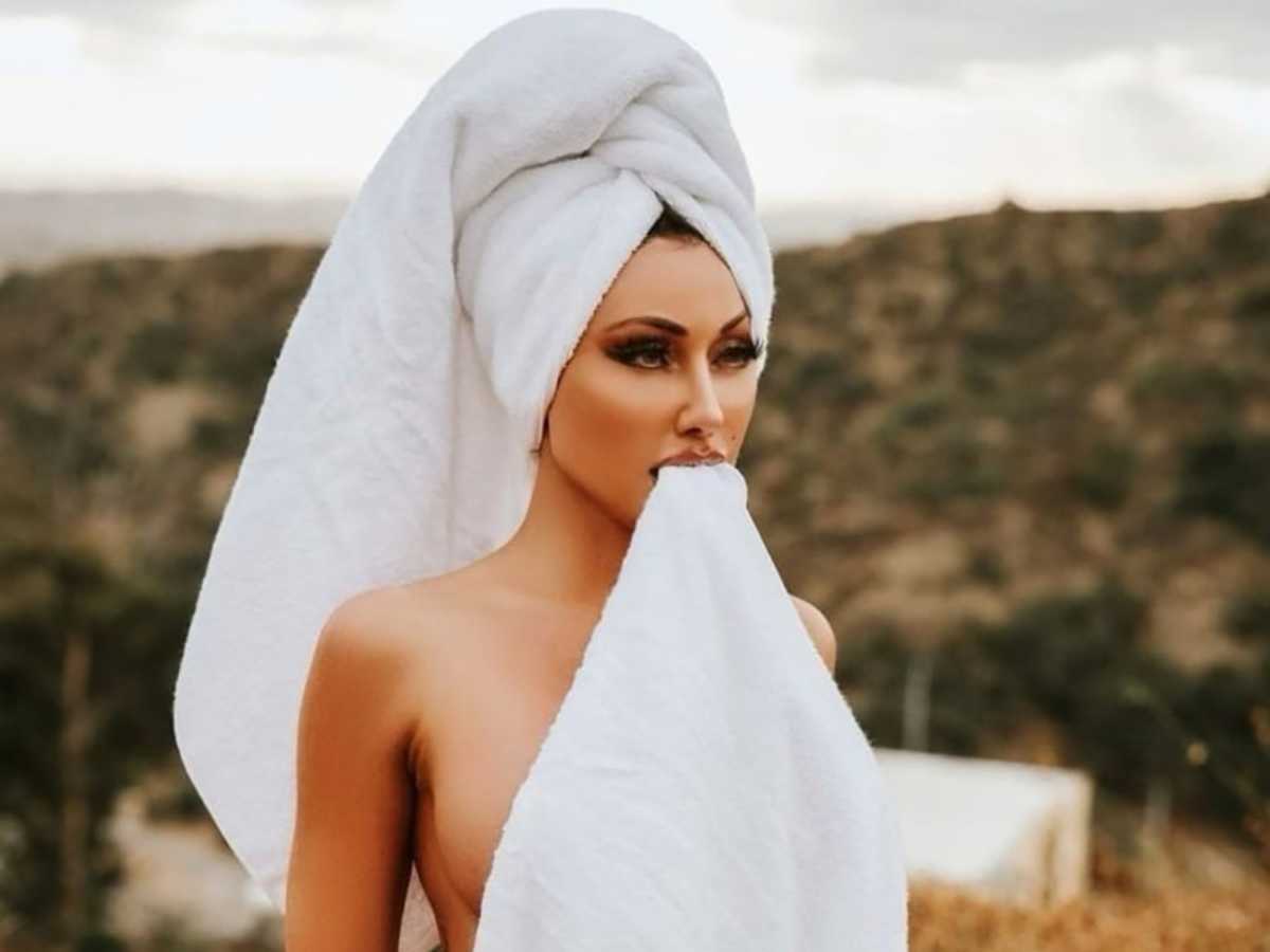 Η σέξι γκολφέρ που έχει στείλει όλο το Instagram για υπογλώσσιο