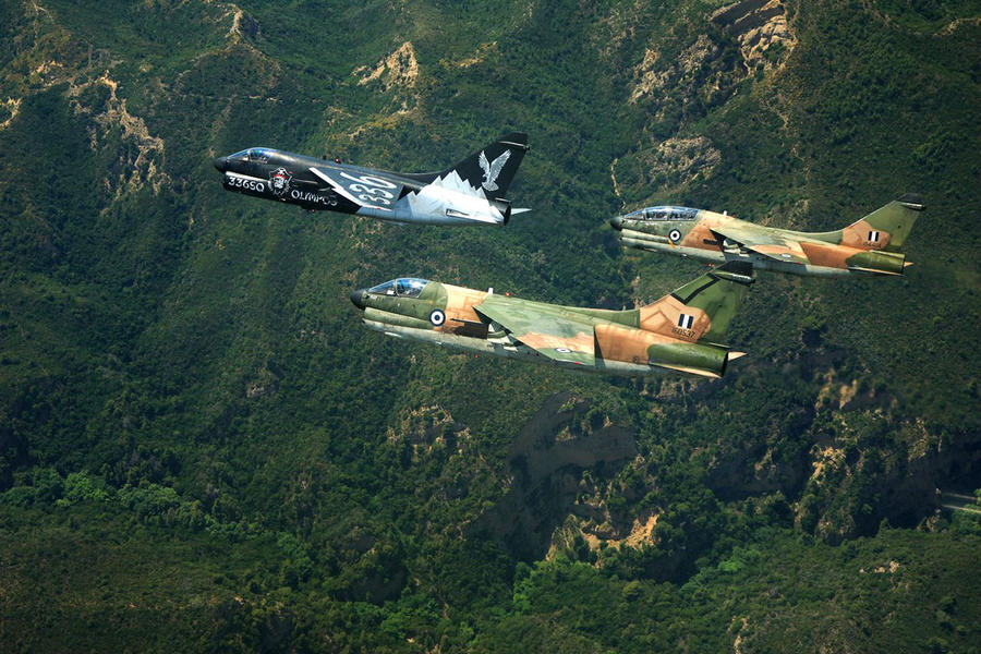 Σκάνδαλο στις ΗΠΑ: Εταιρεία “έδωσε” στην Κίνα πληροφορίες για τους “Κουρσάρους” της Αεροπορίας!