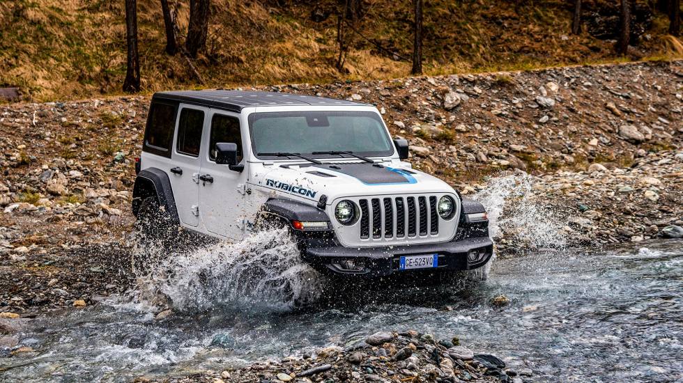 Jeep: Πόσο κοστίζει στη χώρα μας το υβριδικό Wrangler 4xe;