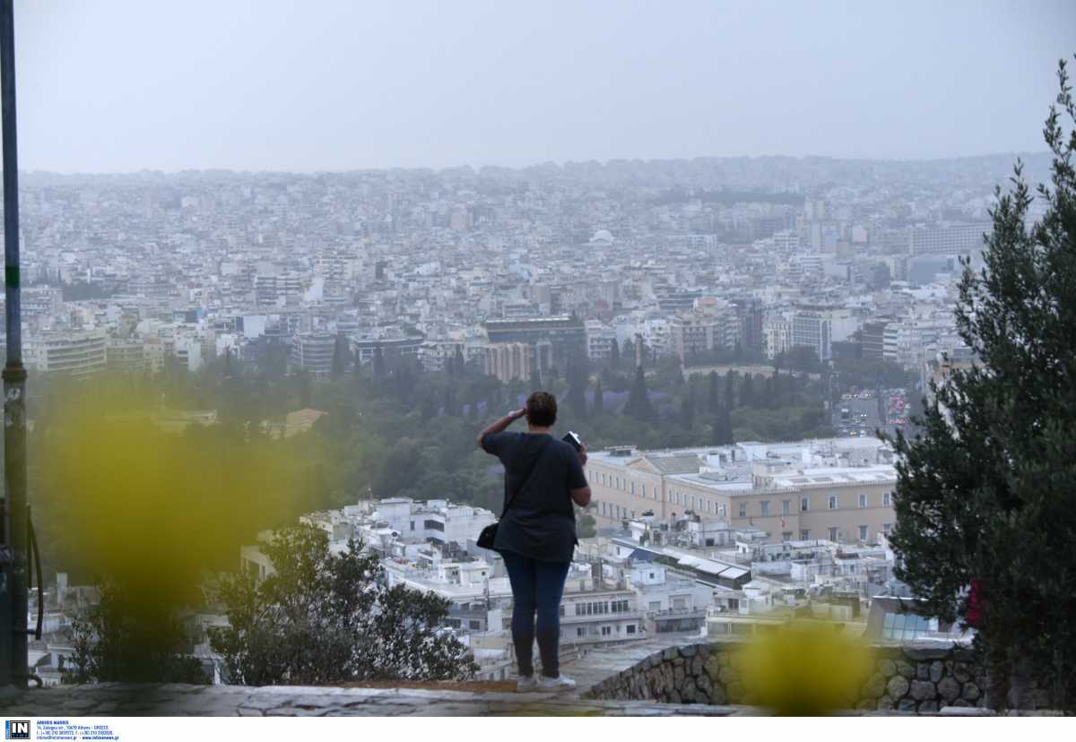 Καιρός σήμερα: Τοπικές βροχές και μεταφορά σκόνης