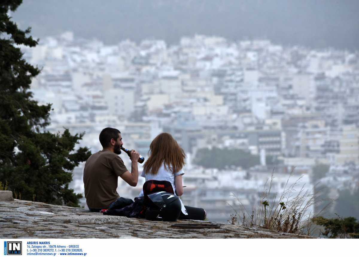 Καιρός αύριο: Νεφώσεις, αφρικανική σκόνη και ζέστη