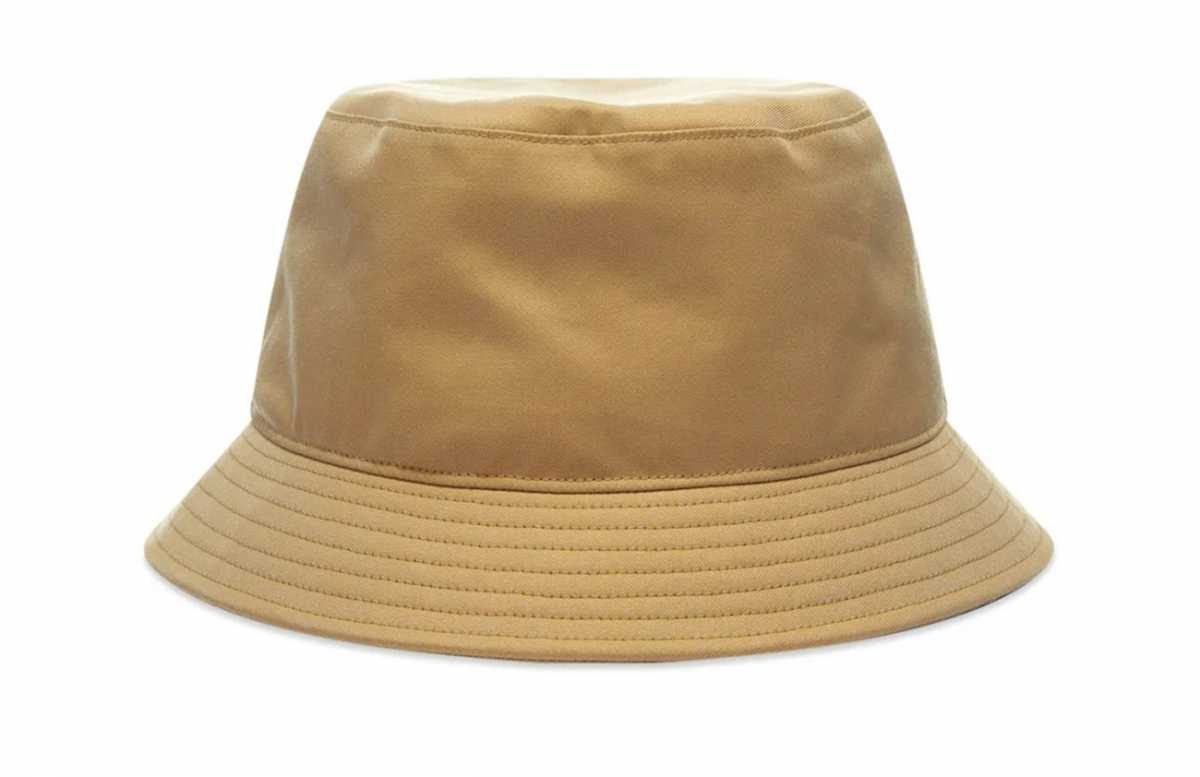 Το “καπέλο του ψαρά” είναι αυτό θα χρειαστείς το φετινό καλοκαίρι